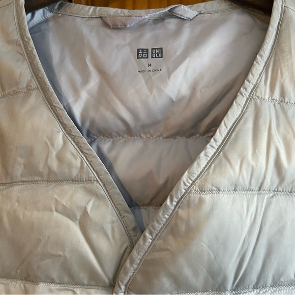 Uniqlo Lightweight Inner Quilted Vest Snap Front Light Gray Men’s Medium - Picture 3 of 3